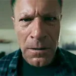 Ο Aaron Eckhart βρίσκεται υπό έλεγχο στο τρέιλερ Sci-Fi Action «Model Citizen».