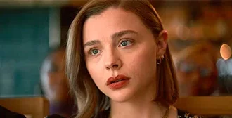 Επίσημο τρέιλερ για το “Love Language” Romance με την Chloë Grace Moretz