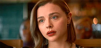 Επίσημο τρέιλερ για το “Love Language” Romance με την Chloë Grace Moretz