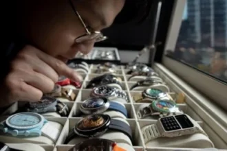 Inside the Growing Clicky Bezel Watch Collection: From Dive Watches to Grails