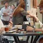 Επίσημο αμερικανικό τρέιλερ για την καταπληκτική ιρανική ταινία “The Friend’s House is Here”