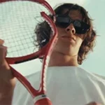 Πρώτο τρέιλερ για τη γαλλική ταινία τένις «Forty Love» με τον Romeo Beckham