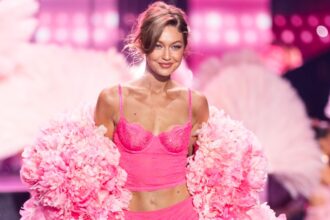 Ζωντανά η επίδειξη της Victoria’s Secret 2026: Σαφής η νέα παγκόσμια τάση!