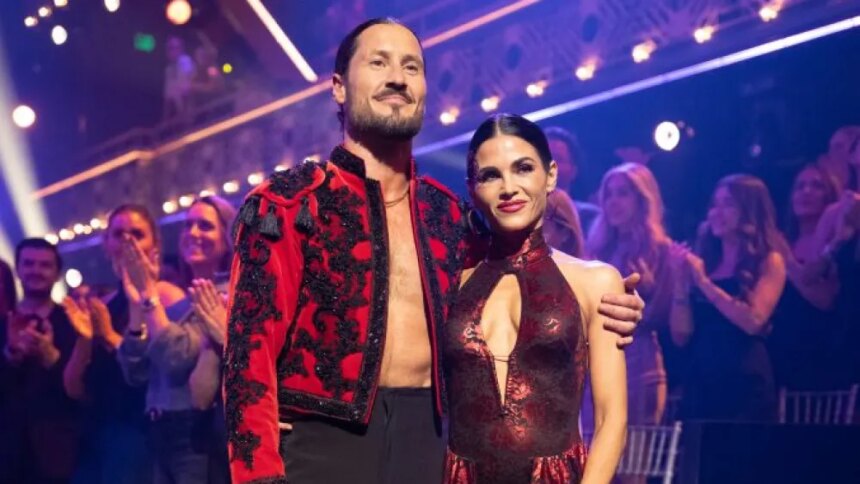 «Dancing With the Stars»: Αποσύρεται ο Val Chmerkovskiy μετά από αστείο με slap από την Carrie Ann Inaba