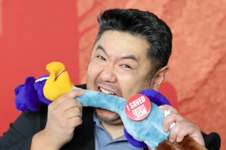 Η Κληρονομιά του Eric Bauza στους Looney Tunes: Ο Coyote εναντίον του Acme – Ο παραγωγός αποτίει φόρο τιμής