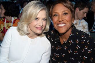 GMA’s Robin Roberts, Diane Sawyer Reunite 17 Years After Hosting Together