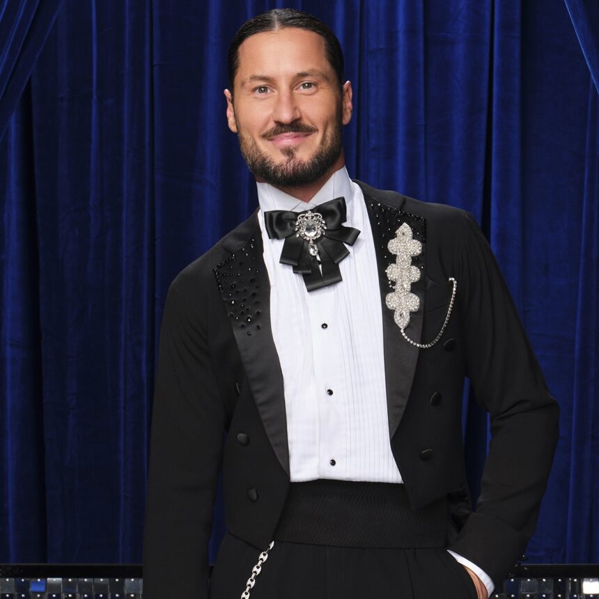 Ο Val Chmerkovskiy του «DWTS» τέθηκε σε διαθεσιμότητα λόγω σχολίου του για το χαστούκι του Will Smith στα Όσκαρ.