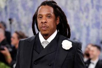 Ο Jay-Z θα συμμετάσχει στο σόου ημιχρόνου του Super Bowl 2027