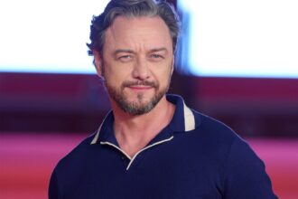 Ο Τζέιμς ΜακΑβόι αποκαλύπτει ποια ταινία του αποφέρει “τρελά” δικαιώματα.