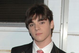 RJ Mitte Dead at 34: Breaking Bad’s Aaron Paul, Dean Norris Pay Tribute