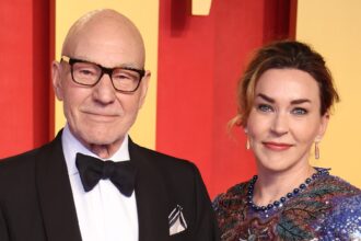 Η Ρομαντική Ιστορία Αγάπης του Patrick Stewart και της Sunny Ozell Ξεπερνά Κάθε Προσδοκία