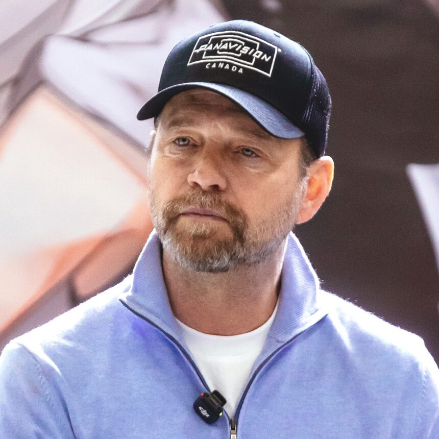 Ο Τζέισον Πρίστλεϊ από το «Beverly Hills, 90210» αποκαλύπτει πώς η φήμη επηρέασε τις φιλίες του.