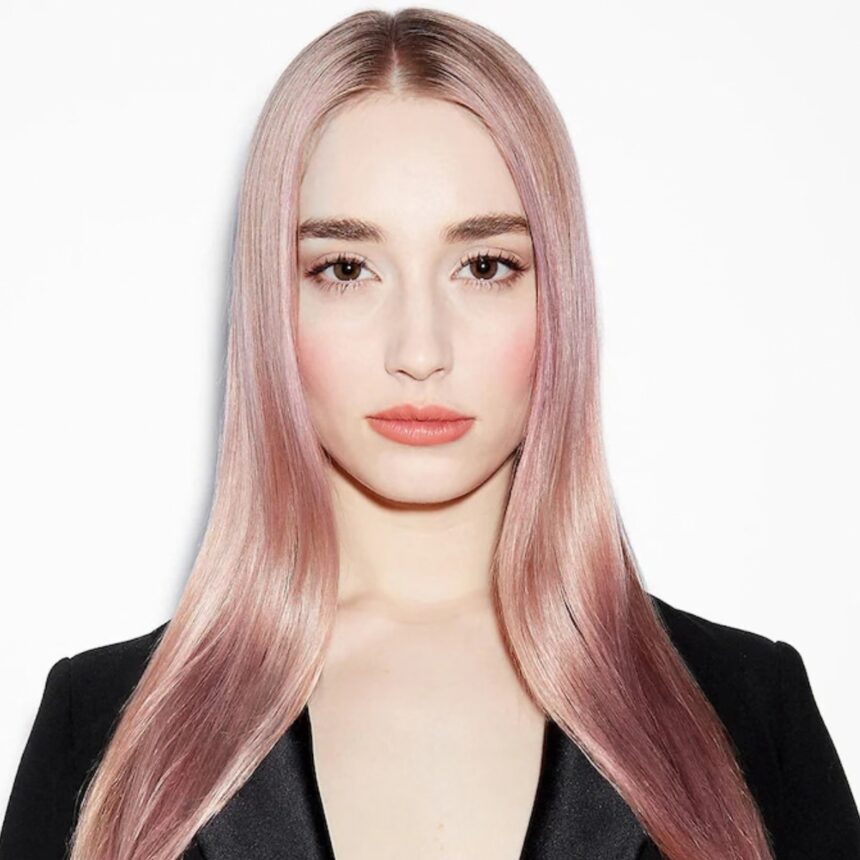 The Best Haircuts for Oval Faces, According to a Celebrity Hairstylist