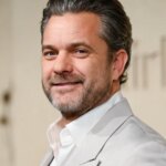 The translation of “Joshua Jackson on How to Survive Without Me: Sex, Drugs and Rock n Roll” into Greek is:

“Τζόσουα Τζάκσον για το πώς να επιβιώσεις χωρίς εμένα: Σεξ, Ναρκωτικά και Ροκ εν Ρολ”
