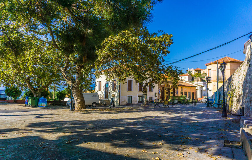 Το χωριό δίπλα στους Δελφούς που οι περισσότεροι προσπερνούν, αλλά αξίζει όλη την προσοχή σας