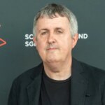 Διευθυντής του «Line of Duty» Ντάγκλας ΜακΚίννον προετοιμάζει το δράμα παραϊατρικής με τίτλο «BurnTime» που είναι στραμμένο στην Εδιμβούργο, ενώ χτίζει το πρόγραμμα της Rugged Island Films (ΑΠΟΚΛΕΙΣΤΙΚΟ)