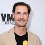 Ο ηθοποιός της σειράς «Brink», Έρικ φον Ντέττεν, κατηγορείται για κακοποίηση ηλικιωμένων και απάτη