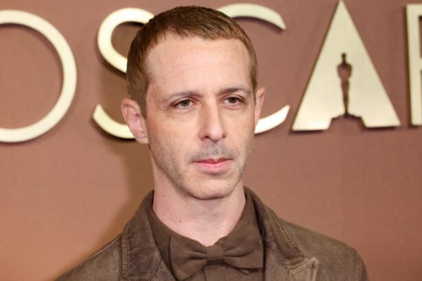 Jeremy Strong Defends His Method Acting