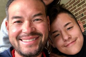 Ο Jon Gosselin ετοιμάζει ντοκιμαντέρ για το «Jon & Kate Plus 8» στο Netflix