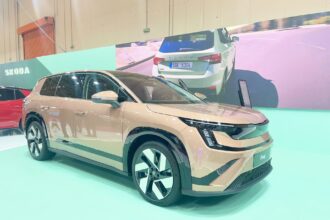 Škoda Peaq: Το ηλεκτρικό SUV των 7 θέσεων που θέλει να αλλάξει τα οικογενειακά ταξίδια