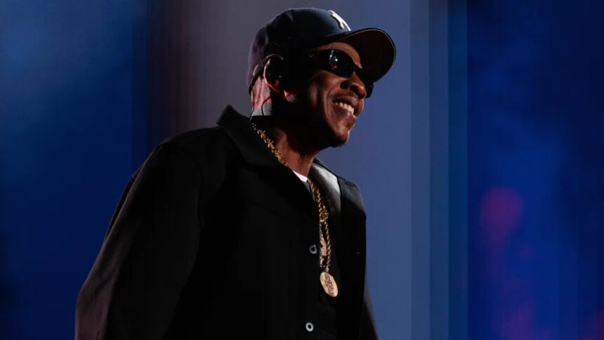 Ο Jay-Z προσκαλεί τον Dr. Dre και τον Snoop Dogg για το κλείσιμο του ‘Jay-Z 30’ στη Λος Άντζελες.