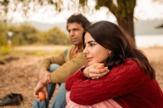 Kirti Kulhari’s ‘Kinaare’ Bows at Dharamshala, Rima Das’ ‘Hero’ Opens