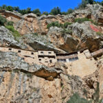 Μονή Κηπίνας: Εκεί που η ανθρώπινη πίστη αγγίζει το άβατο της φύσης