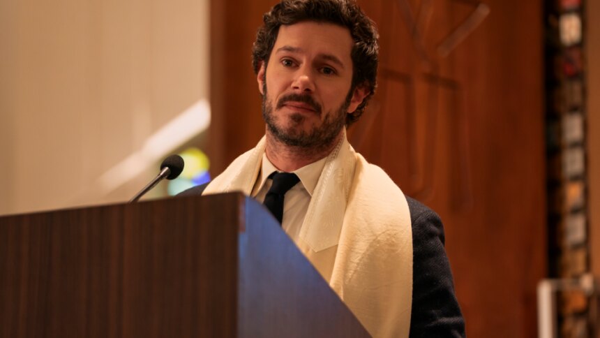 The translation of “Nobody Wants This” Can’t Ignore Israel, Gaza After Adam Brody Comment in Greek is:

“Κανένας δεν θέλει αυτό” Δεν μπορεί να αγνοήσει το Ισραήλ, τη Γάζα μετά το σχόλιο του Άνταμ Μπρόντι.