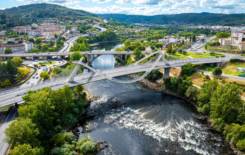 Ourense: Η άγνωστη ισπανική πόλη όπου οι Ρωμαίοι πήγαιναν για τις θερμές πηγές