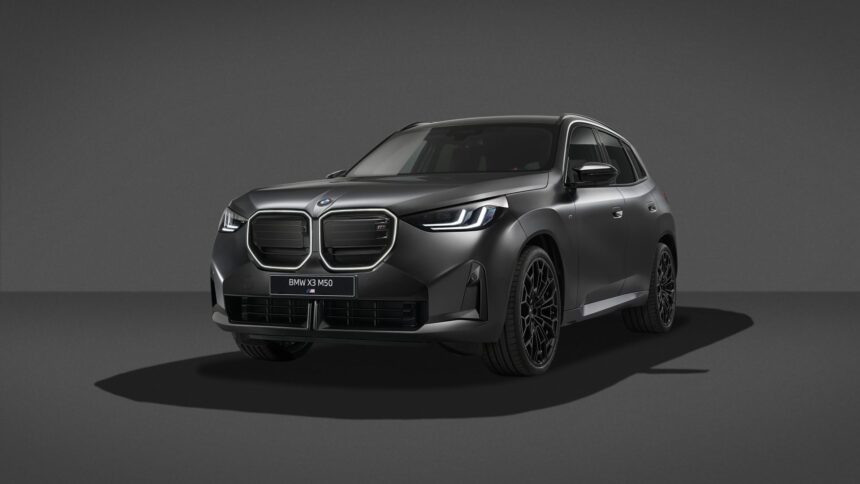 BMW X3 M50 xDrive: Στους 443 ίππους με νέο Black Package