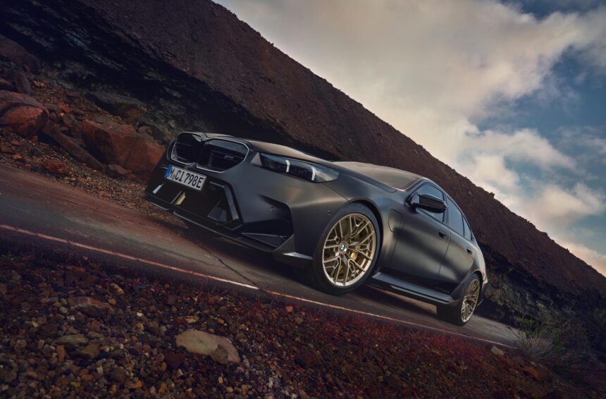 BMW: Όλες οι νέες αφίξεις, οι αναβαθμίσεις και οι τεχνολογίες του φθινοπώρου 2026