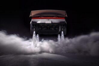Ιδού το Tesla Roadster: Το ηλεκτρικό υπεραυτοκίνητο με τις εξωπραγματικές επιδόσεις (ΒΙΝΤΕΟ)