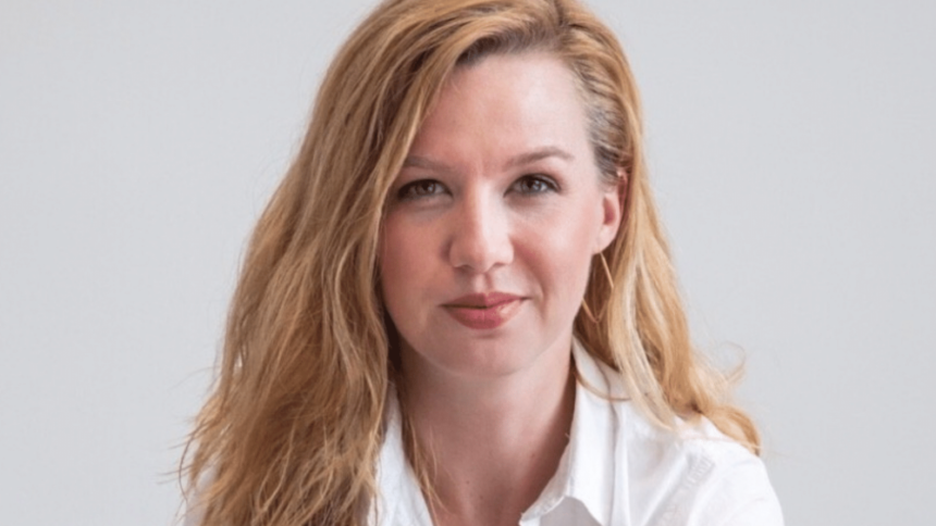 IATSE ονομάζει την Jillian Arnold ως την πρώτη Υπεύθυνη Εργασίας και Τεχνολογίας.