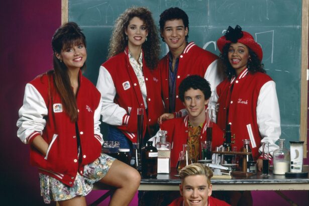 Celebrity Paycheck Confessions: Tiffani Thiessen, Jennifer Lawrence, More