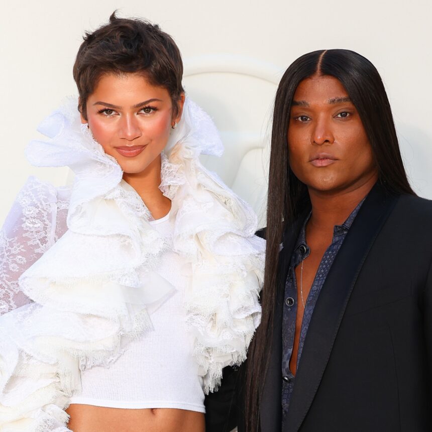 Ο στυλίστας της Zendaya, Law Roach, παρακαλεί τους θαυμαστές να την αφήσουν να «ζει για μια στιγμή»
