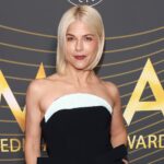 Selma Blair Charged With 2 Felonies After Airplane Biting Arrest