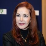 Η Πρισίλα Πρέσλεϊ και ο γιος της, Ναβαρόνε Γκαριμπάλντι Γκαρσία, 39 ετών, στις εμφανίσεις τους στη Γερμανία.