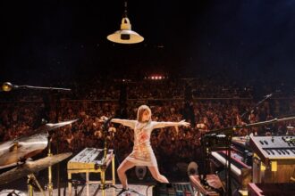 Hayley Williams’ Solo Tour Galvanizes Hollywood Bowl: Concert Review