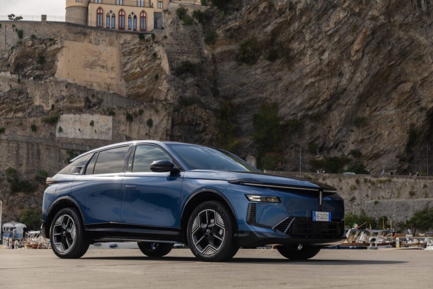 Lancia Gamma: Η νέα ιταλική ναυαρχίδα με ηλεκτρική τετρακίνηση και 375 ίππους (PHOTO & ΒΙΝΤΕΟ)