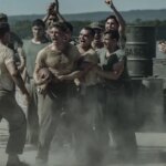 ‘Το Μπολ των Κουνουπιών’ Κριτική: Ένα Σωματώδες, Κενό Μάτσο Έπος του Δευτέρου Παγκοσμίου Πολέμου