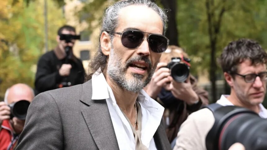 Η υπεράσπιση της δίκης κατά του Ράσελ Μπραντ για βιασμό ήταν «πειραγμένη σε ψέματα»: Κλείσιμο της αγόρευσης.