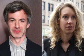 Ντέιθαν Φιλντερ αποκαλύπτει τηλεφώνημα με την Ελίζαμπεθ Χόλμς σχετικά με το «Μπορείτε να δείτε τα πάντα»